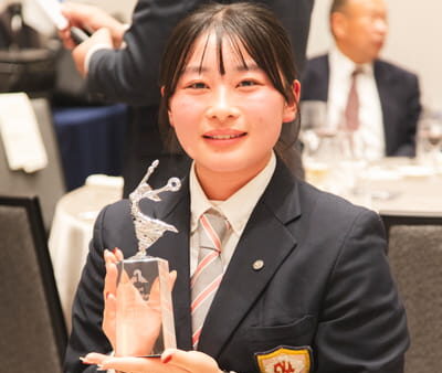 ゴルファーの山本瑠奈選手をシンデレラ(第3期生)に選出